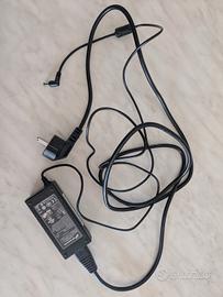Caricabatteria per computer portatile
