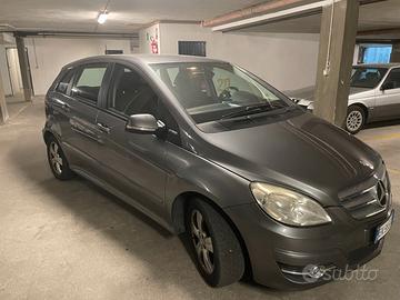 MERCEDES BENZ CLASSE B Condizioni PERFETTE | 3200€