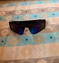 Occhiali da sole per giovani