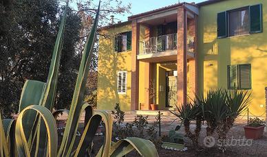 V100 Agriturismo con Splendida Vista Mare