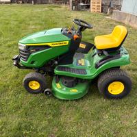 Trattorino tagliaerba John Deere X107
