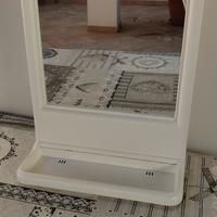 specchio con mensola