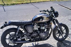 Triumph boneville se