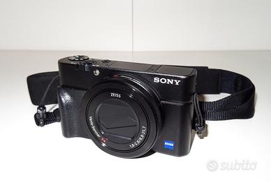Fotocamera compatta Sony RX100 IV + accessori