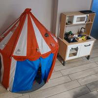 Cucina bimbi più tenda circo Ikea