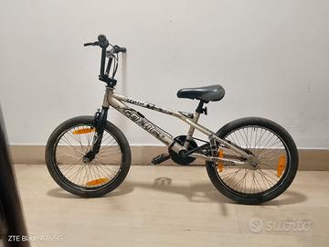 Bici Freestyle Toxic Atala
