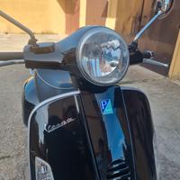 Piaggio Vespa 125 GTS