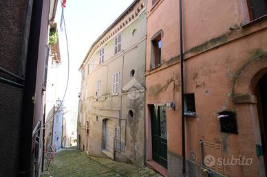 CASA SEMINDIPENDENTE A FERMO