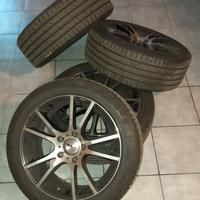 4 cerchi 7x17 completi di pneumatici 205/50R17
