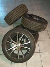 4 cerchi 7x17 completi di pneumatici 205/50R17