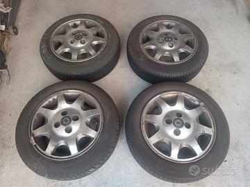 Ruote con cerchi 165/65 R14  Lancia Y anno 2000