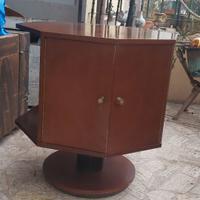Tavolino, comodino, mini bar