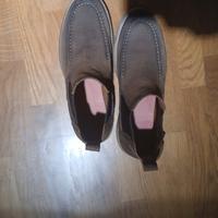 Scarpe Solo Soprani 
N43 camoscio nuove 