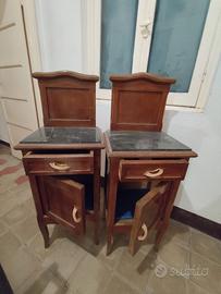 Comodini con piano in marmo