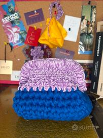 Pochette all’uncinetto