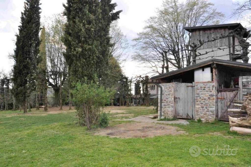Immobile in asta di 1805 m² a Almè - Vista 2