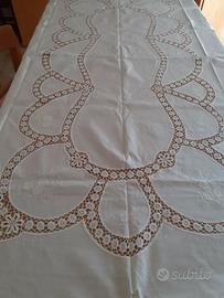 Tovaglia anni 60 in misto cotone lino ricamata