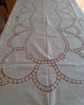 Tovaglia anni 60 in misto cotone lino ricamata