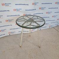 Tavolino in ferro con piano in vetro