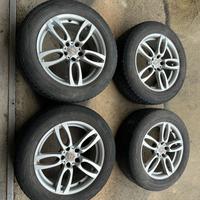 Set di 4 cerchi in lega 18'' + gomme invernali