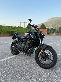Yamaha MT-07 2023 – Full Optional – Assetto Ohlins