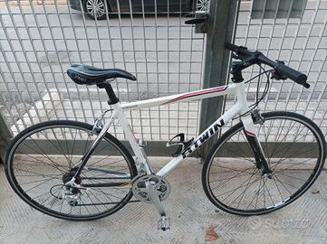 bici  ibrida 