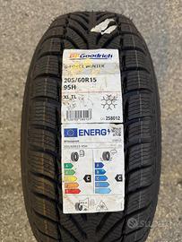 4 Pneumatici invernali nuovo BFGoodrich 205/60 R15