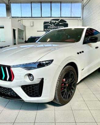 MASERATI Levante V6 AWD Gransport *TETTO*