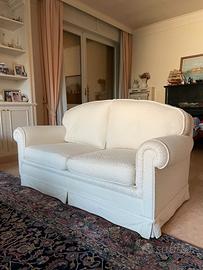 Coppia di divani classici stile inglese (2 posti)