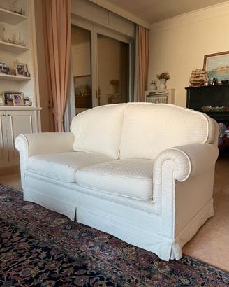 Coppia di divani classici stile inglese (2 posti)