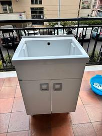 Lavatoio in ceramica con mobile – quasi nuovo