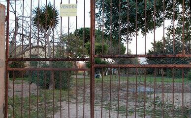 Pitz'e Serra, Terreno con piccolo Rustico