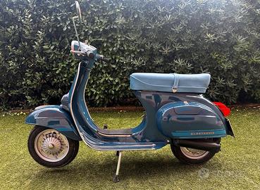 Vespa 125 primavera ET3 jeans 1976 Brescia BS