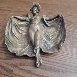 Posacenere francese in bronzo Art Nouveau