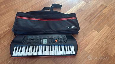 pianola casio SA76