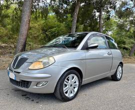 Lancia Y