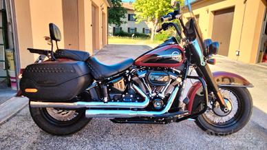 Harley davidson Heritage Classic  FLHCS 114 