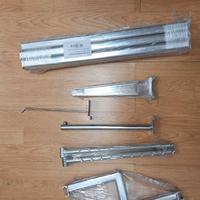 ATTREZZATURA PER ALLESTIMENTO NEGOZI