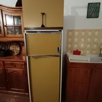 cucina vintage anni 70 in buono stato