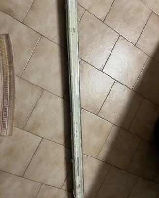 Portalampada plafoniera per lampada a tubo