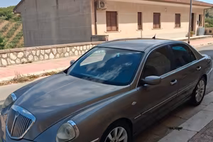 Lancia Thesis 2.4jtd