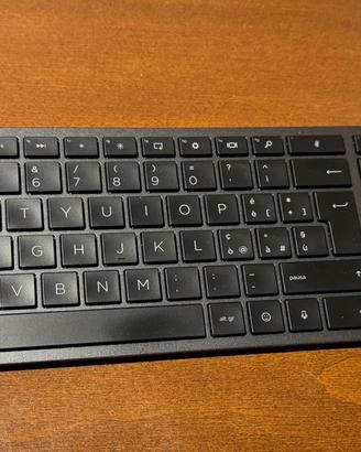 HP 975 Dual-Mode Wireless Keyboard