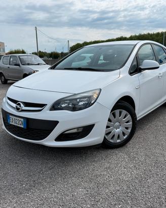 Opel Astra 1.4 100CV 4 porte Elective