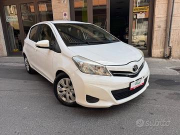 Toyota Yaris 1.4 D-4D 5 porte Lounge