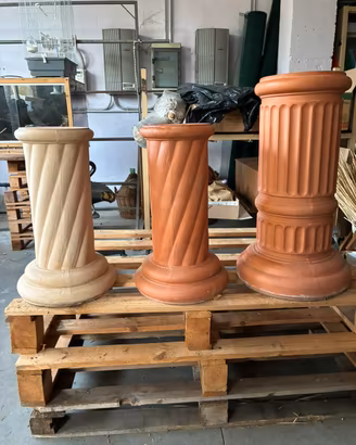 COLONNE DECORATIVE IN TERRACOTTA