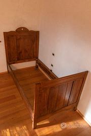 Struttura letto in castagno