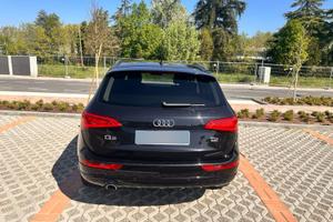 Audi Q5 2.0 TDI quattro – Spaziosa e Affidabile
