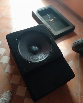 subwoofer con cassone 