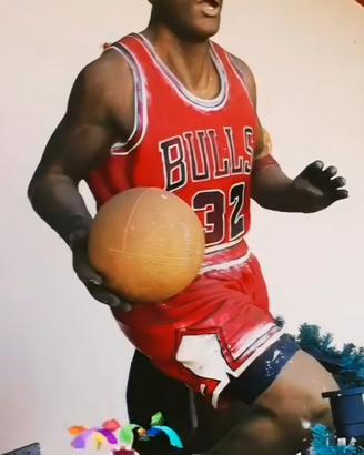 Statua Michael Jordan 