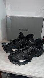 Balenciaga Truck Nere